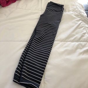 Gapfit striped leggings